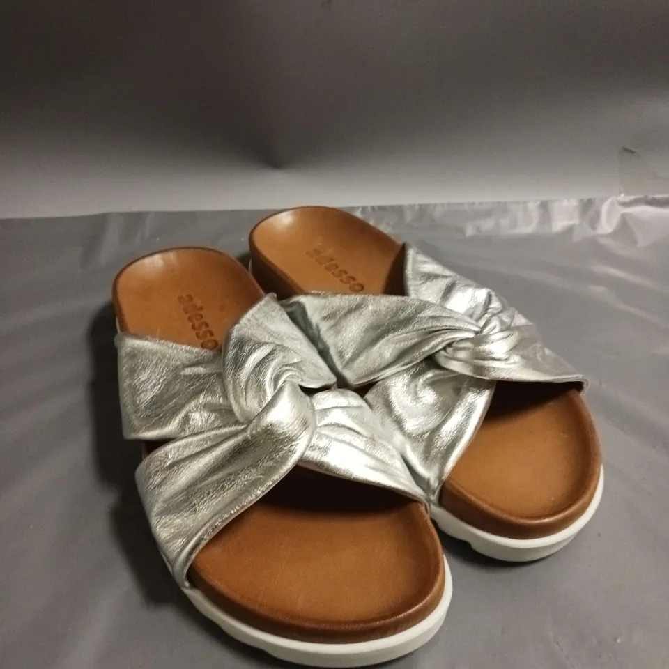 ADESSO LADIES SLIDERS SILVER SIZE EU 39