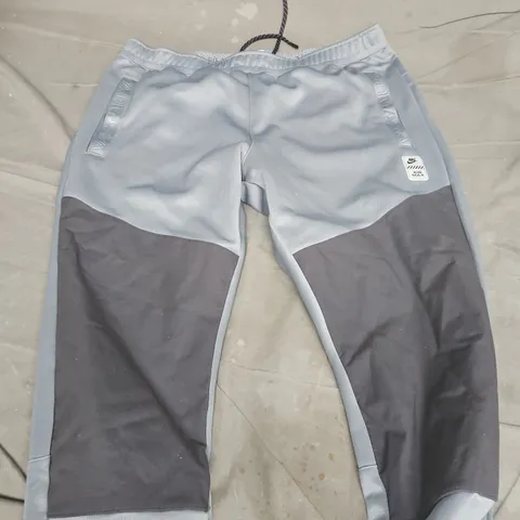 NIKE AIR MAX JOGGERS – LIGHT GREY & CHARCOAL, XL