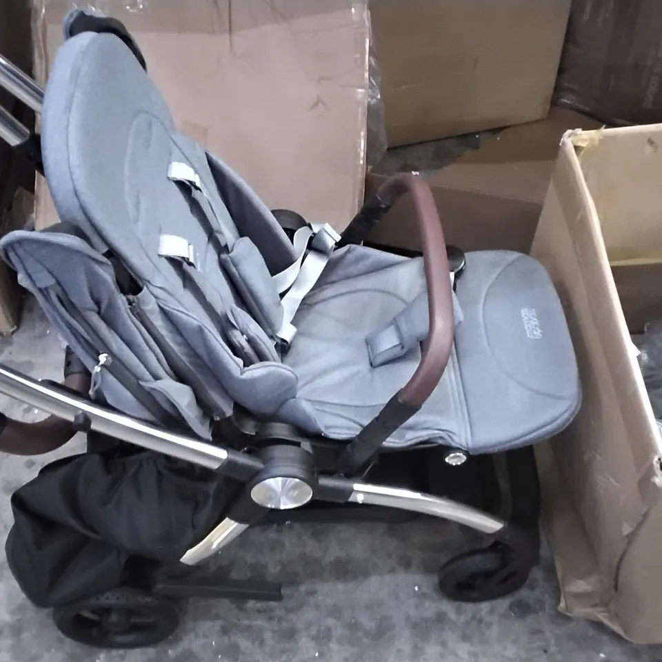DESIGNER CHILD STROLLER SET GREY