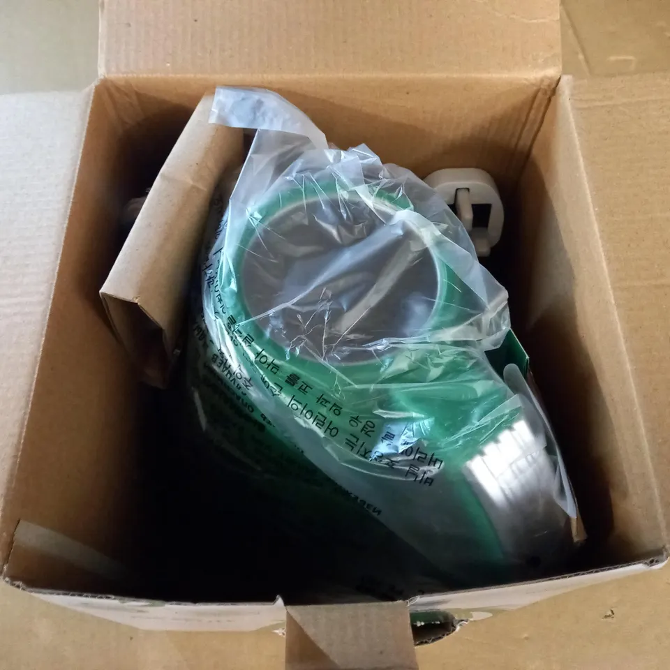 BOXED SWAN CELTIC F.C. THEMED 1.5L JUG KETTLE