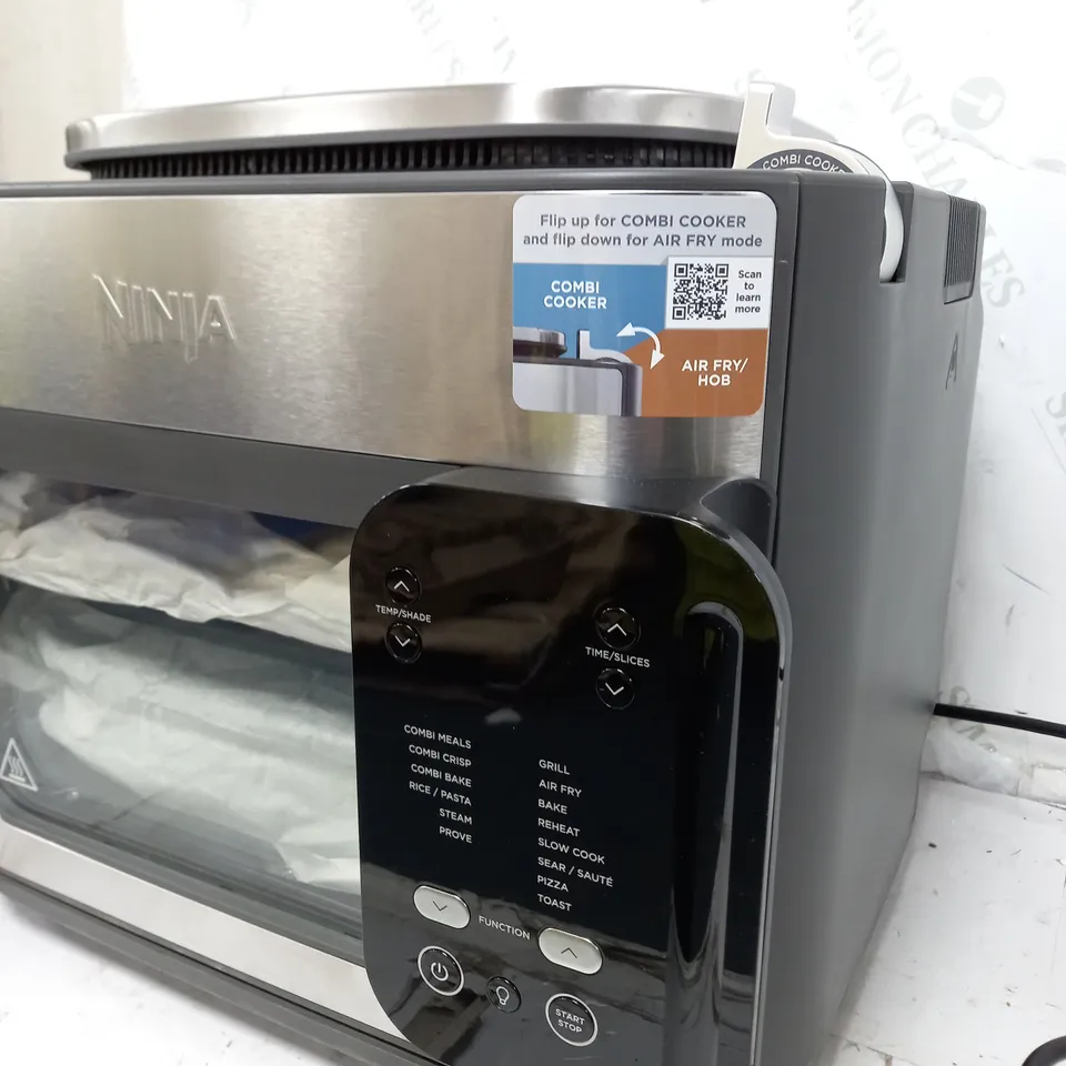NINJA MULTIFUNCTION 14 IN 1 OVEN & AIR FRYER 