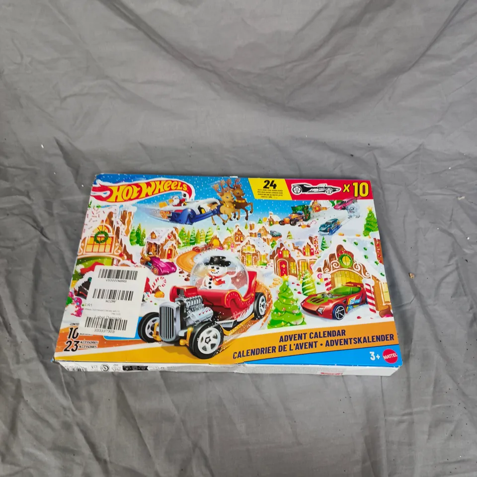 HOT WHEELS ADVENT CALENDAR – 24 DAYS, BOXED (10 CARS + 23 ACCESSORIES)