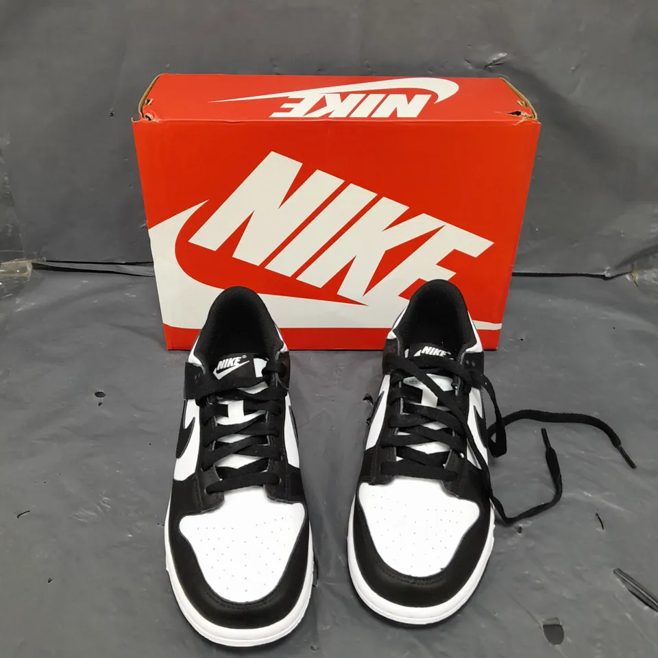 BOXED PAIR OF NIKE DUNK LOW PANDA UK 5 