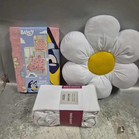 BOX OF APPROXIMATELY 10 ASSORTED BEDDING & SOFT FABRICS ITEMS TO INCLUDE - DUVET SETS - FITTED SHEETS