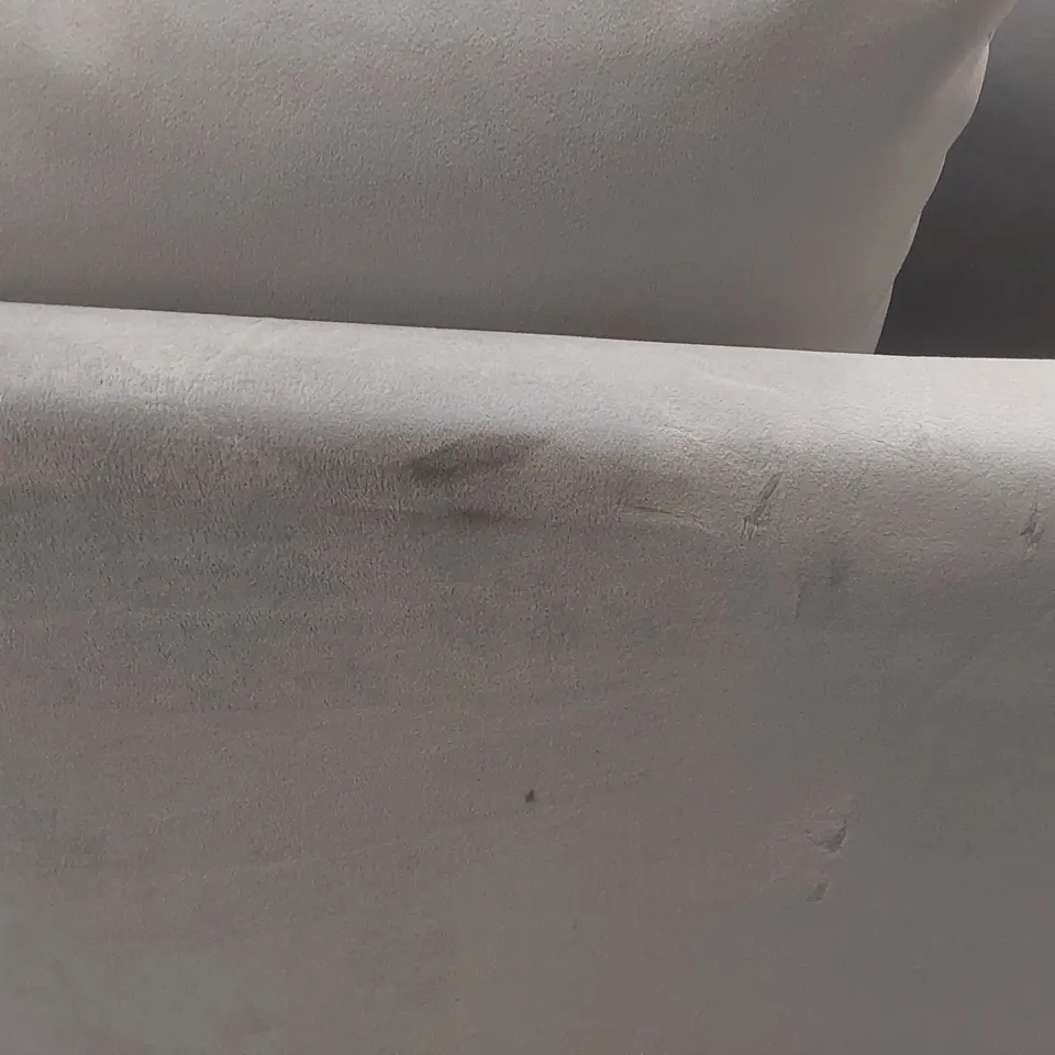 QUALITY DESIGNER 3 SEATER VELVET UPHOLSTERED SOFA - MISSMATCHED CUSHIONS