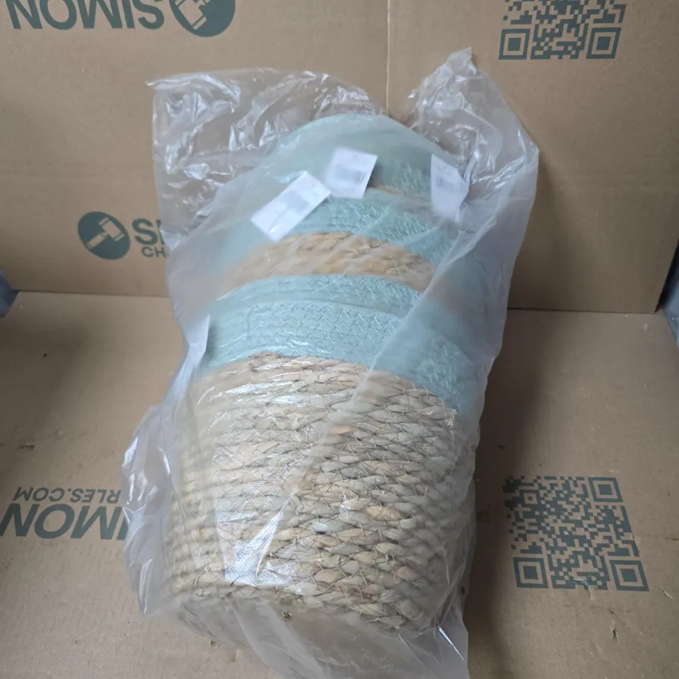 BOX OF APPROXIMATELY 24 WOVEN POT COVER 