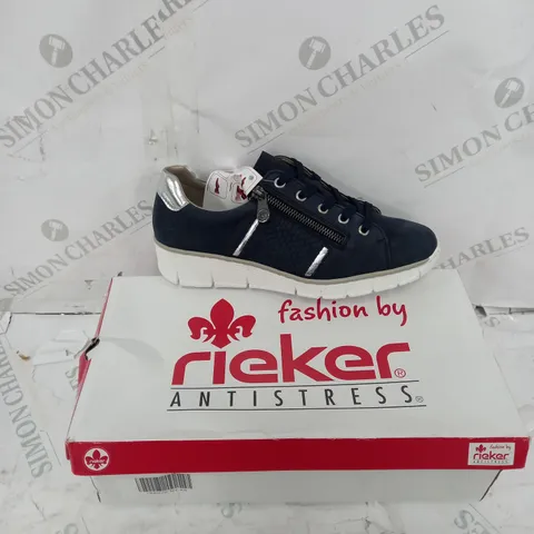 BOXED RIEKER SIZE 6 NAVY WEDGE TRAINER