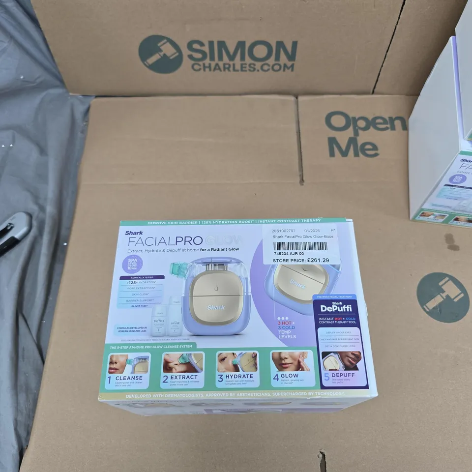 SHARK FACIALPRO GLOW GLOW-BOOSTING AT-HOME FACIAL SYSTEM