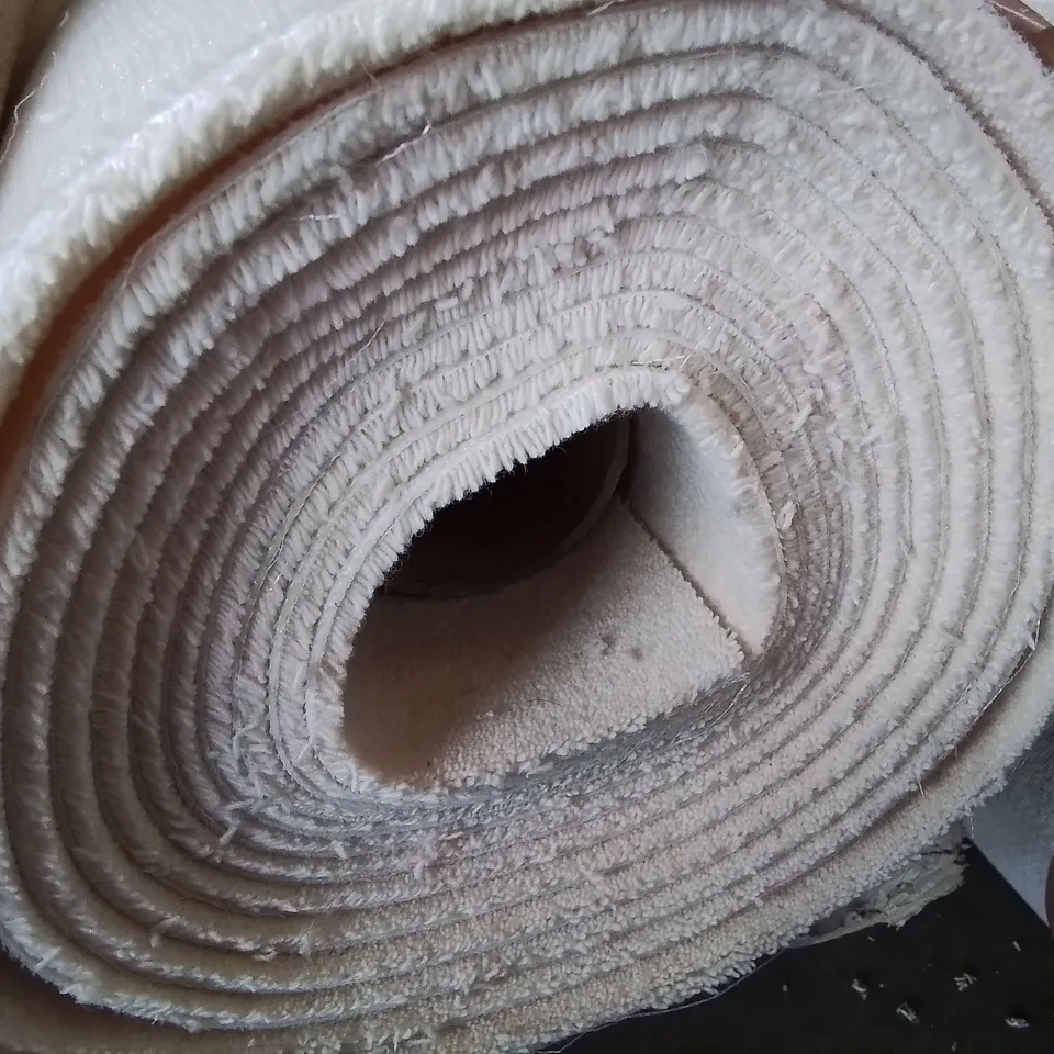 ROLL OF QUALITY DIMENSIONS PLAINS CREAM CARPET APPROXIMATELY 5M × 8.52M