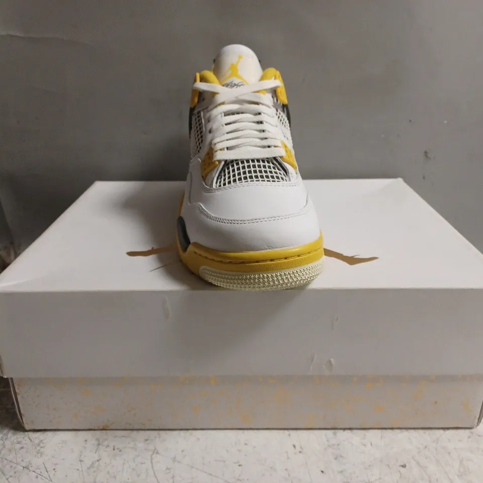 BOXED PAIR OF NIKE WOMEN'S AIR JORDAN 4 RETRO SHOES IN WHITE/YELLOW SIZE UK 9