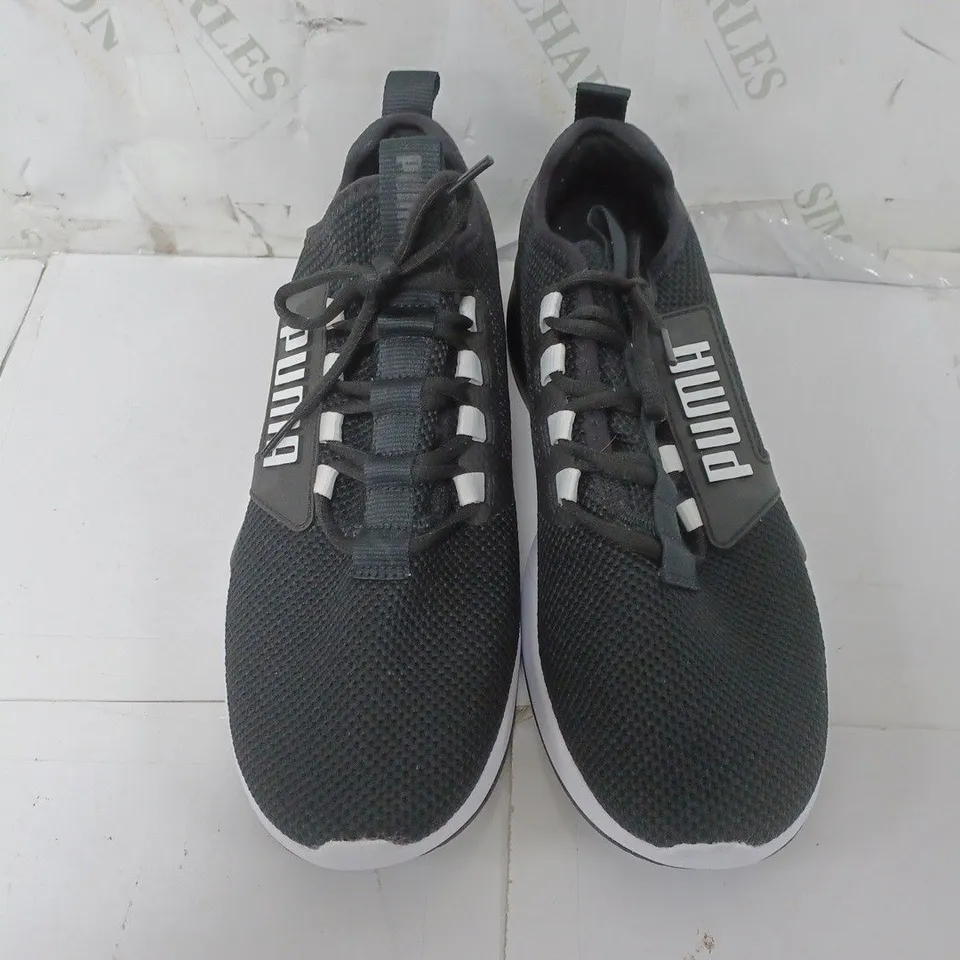PAIR OF PUMA LACE UP BREATHABLE TRAINERS IN BLACK - UK 8.5