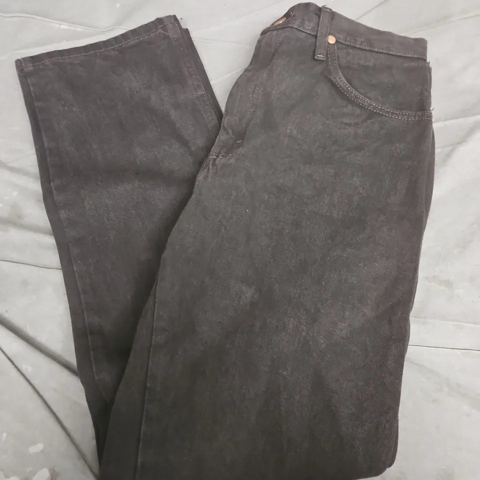 WRANGLER JEANS IN BROWN - 33X32