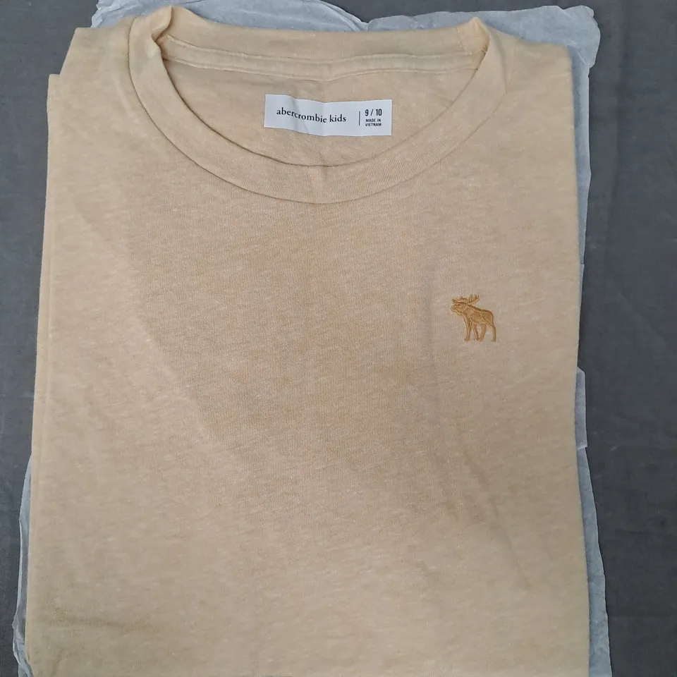 ABERCROMBIE KIDS T-SHIRT IN YELLOW SIZE 9/10 YEARS