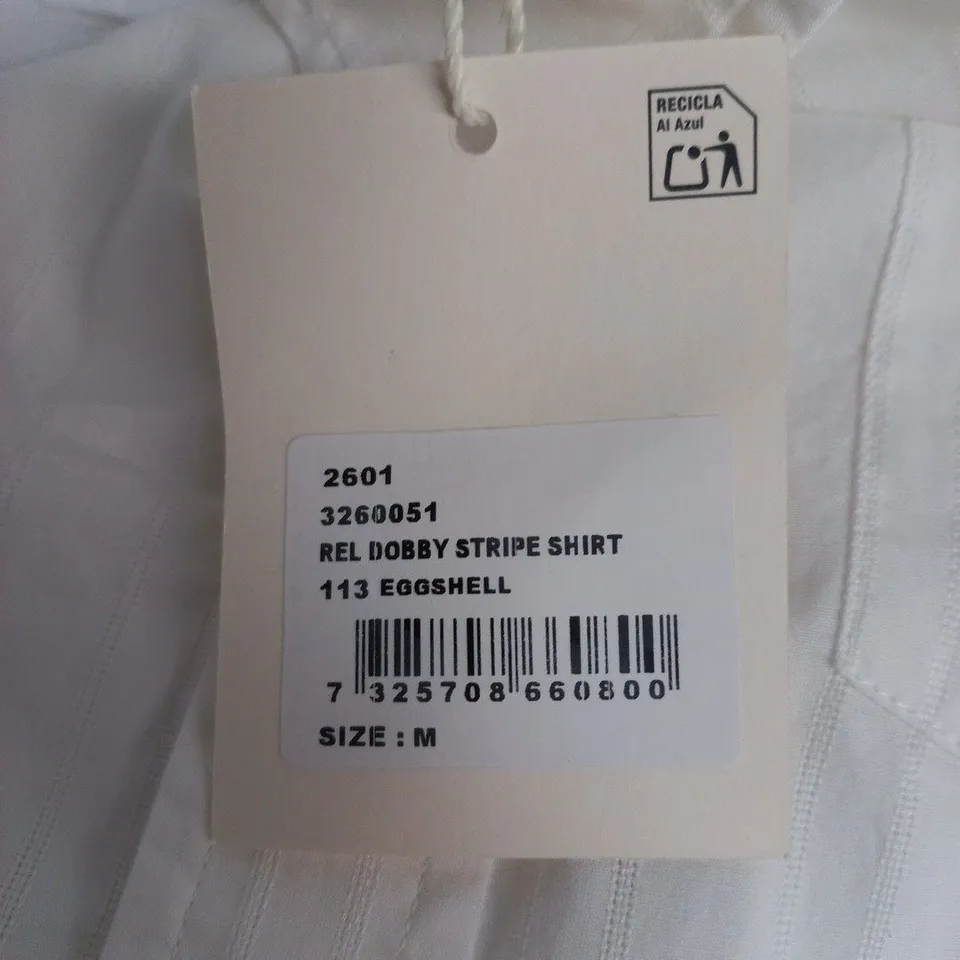 GANT REL DOBBY STRIPE SHIRT – EGGSHELL WHITE, SIZE M