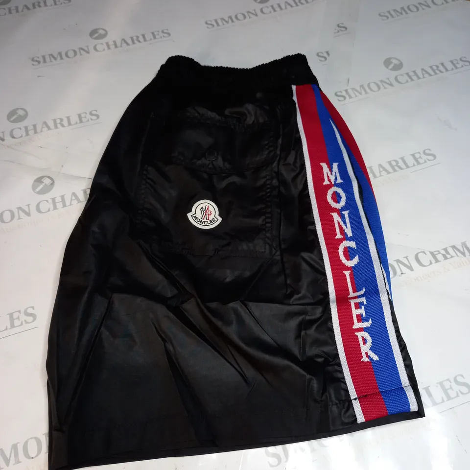 MONCLER SWIM SHORTS SIZE L 