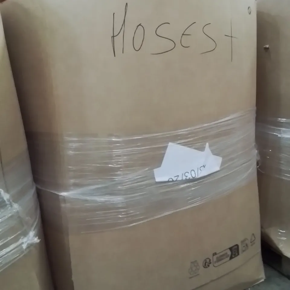 PALLET TO CONTAIN A LARGE QUANTITY OF HOSES 