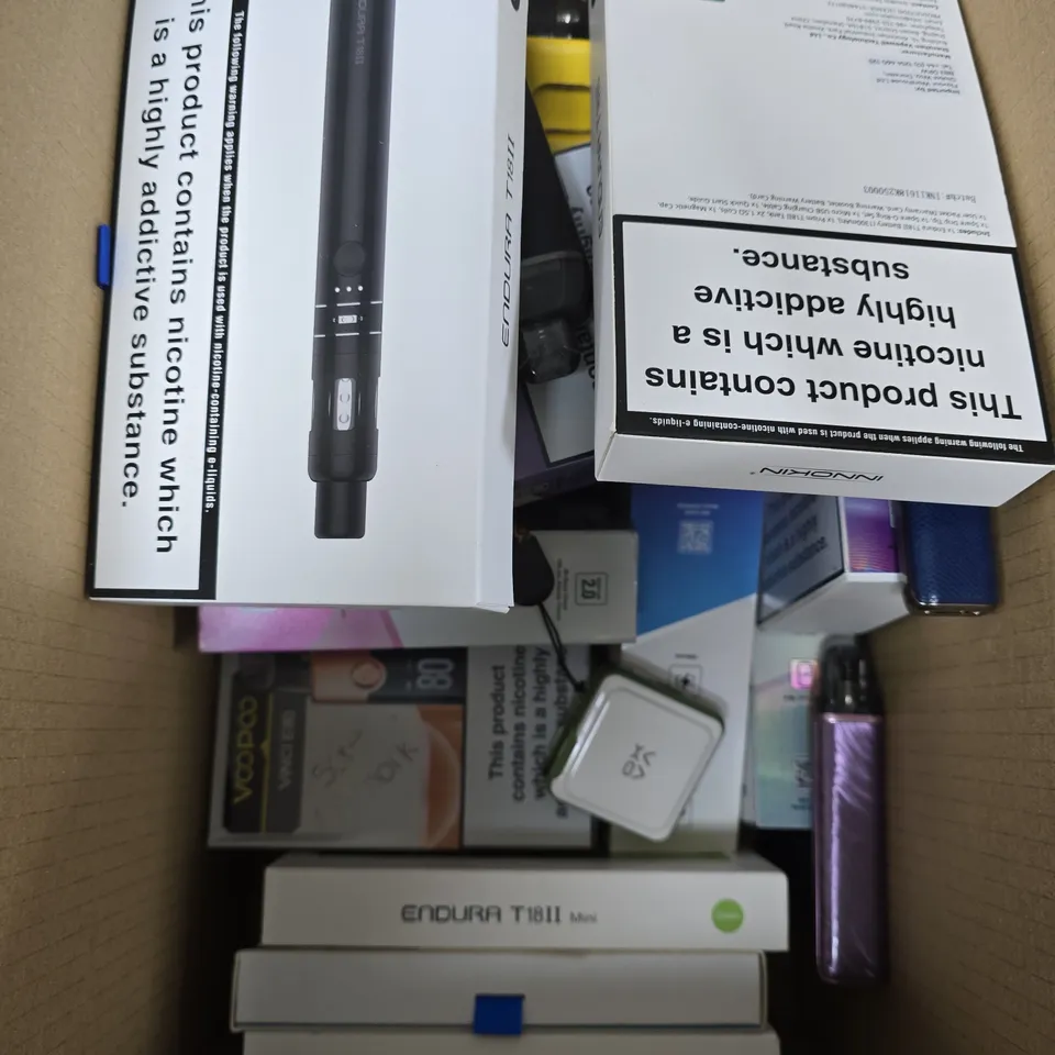 APPROXIMATELY 15 ASSORTED E-CIG PRODUCTS AND ACCESSORIES TO INCLUDE VOOPOO, INNOKIN, ADEPT ETC 