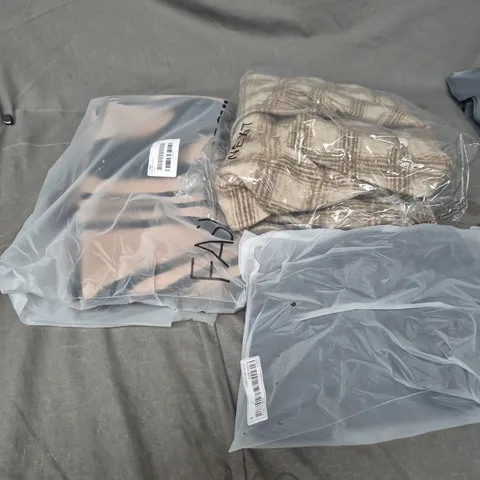 APPROXIMATELY 25 ASSORTED CLOTHING AND FASHION PRODUCTS IN VARIOUS STYLES AND SIZES - COLLECTION ONLY