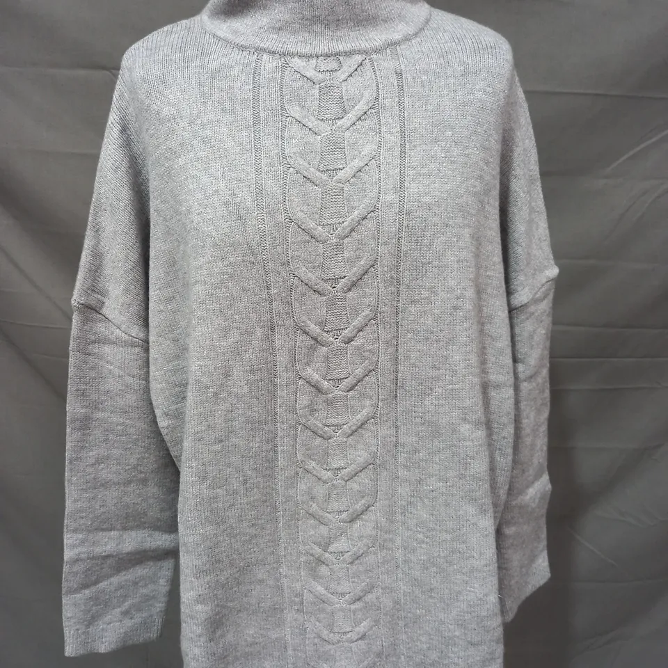 WYNNE LAYERS SWEATER IN GREY SIZE LARGE