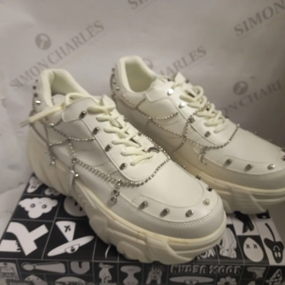 KOI VEGAN JINX WHITE MYSTIC CHARM TRAINERS - SIZE 9