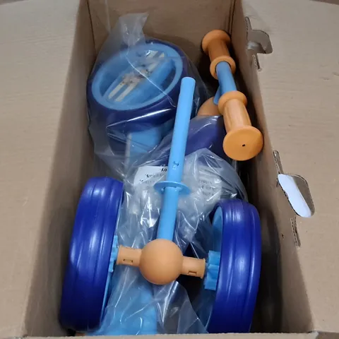 BLUEY DELUXE BOBBLE RIDE ON BIKE IN BLUE