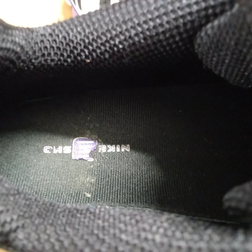 PAIR OF NIKE SHOX TRAINERS - UK 10.5