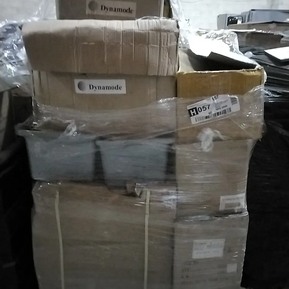 PALLET OF VARIOUS TEMPERED GLASS SCREEN PROTECTORS 