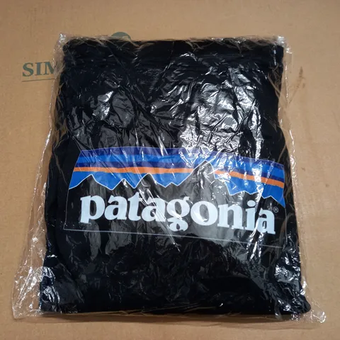 PATAGONIA BLACK JUMPER - SIZE UNKNOWN