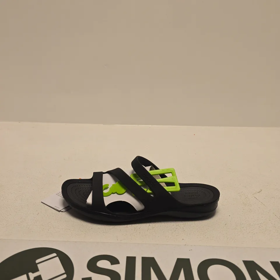 CROCS BLACK SANDALS – UNISEX SIZE W7