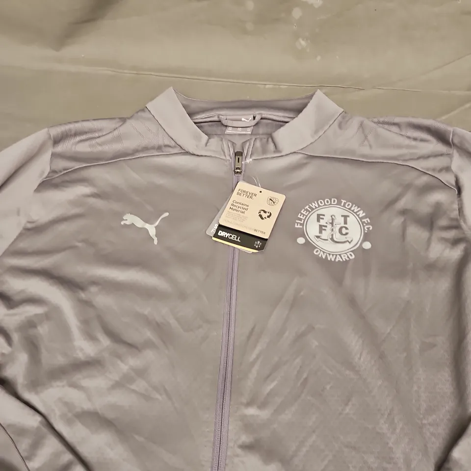 FLEETWOOD TOWN FC FULL ZIP JACKET - SIZE XXL