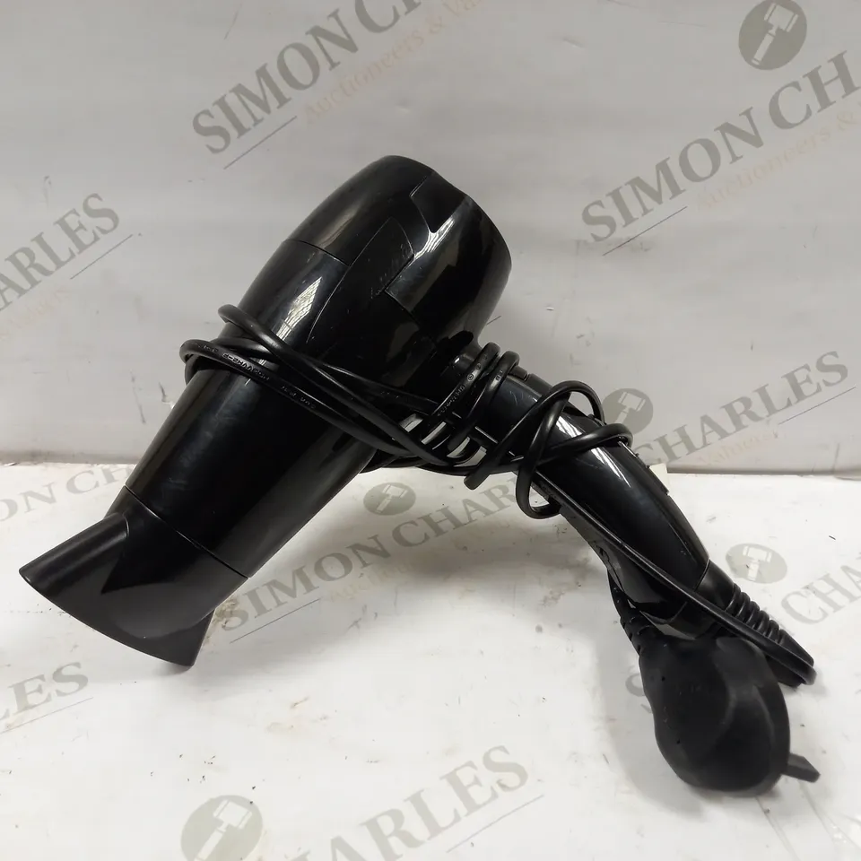 TRESEMME HAIR DRYER (S211c)