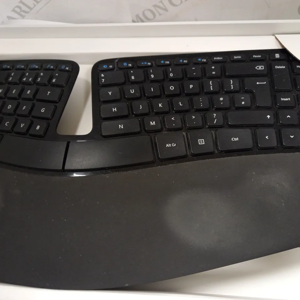 MICROSOFT SCULPT ERGONOMIC DESKTOP KEYBOARD