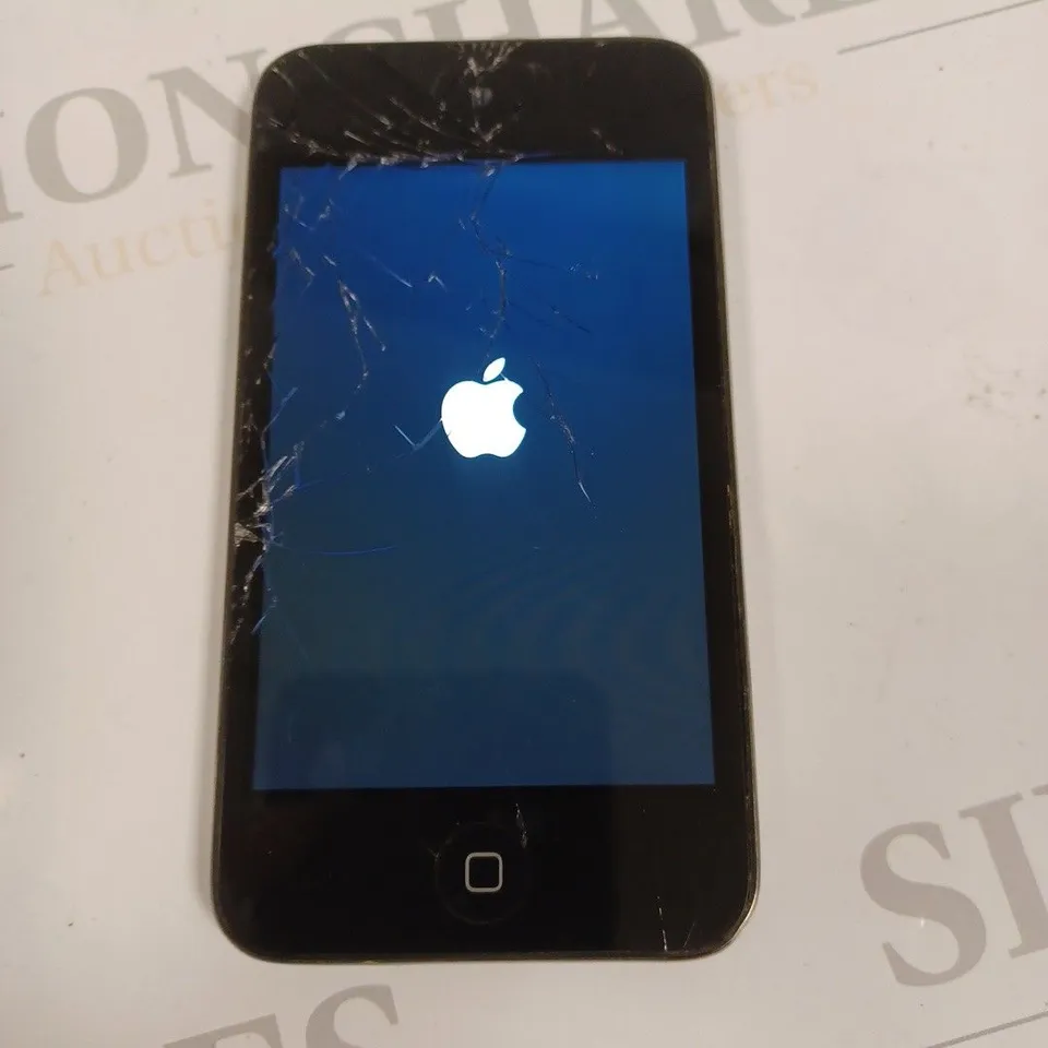 APPLE IPOD 8GB 