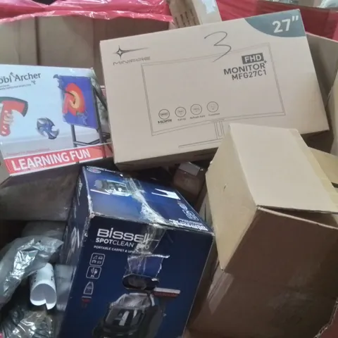 PALLET CONTAINING VARIOUS ASSORTED BOXED HOUSEHOLD ITEMS TO INCLUDE: STEAM CLEANER, AXE THROWING GAME, PC MONITOR AND LOTS MORE UNMARKED BOXED ITEMS 