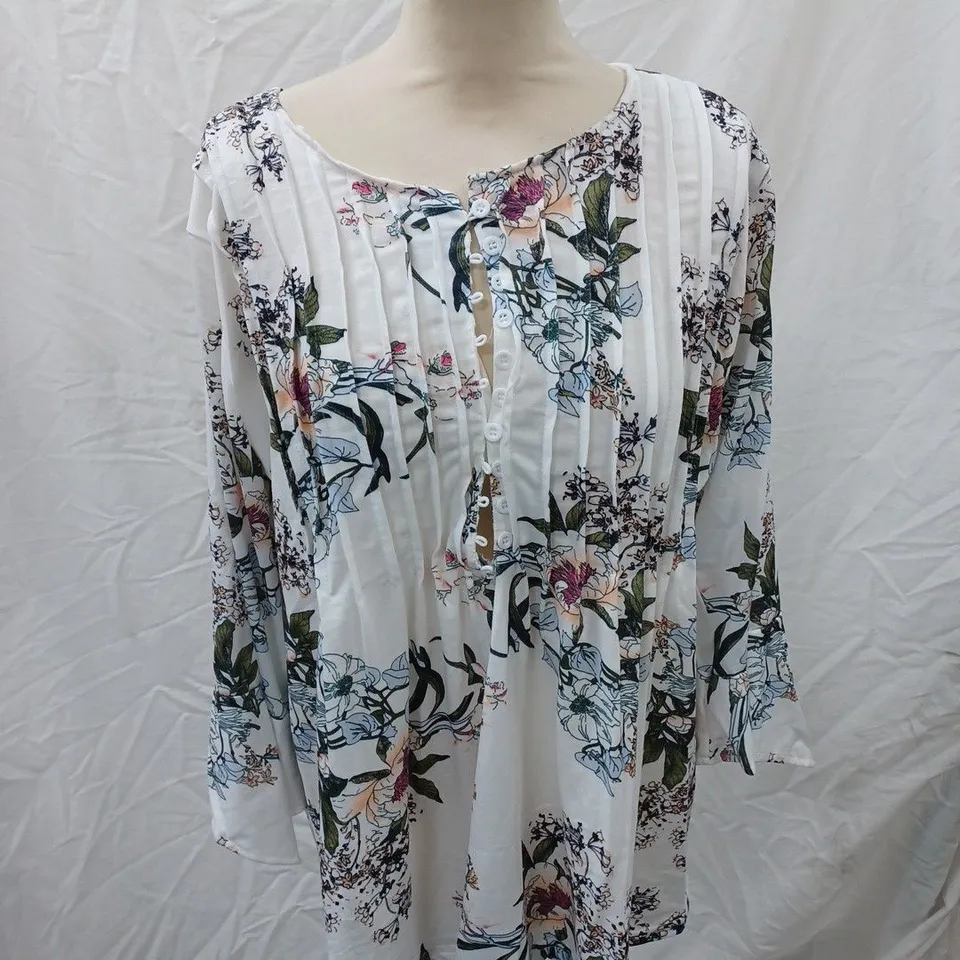 WHITE TSHIRT WITH FLOWERS SIZE XXL