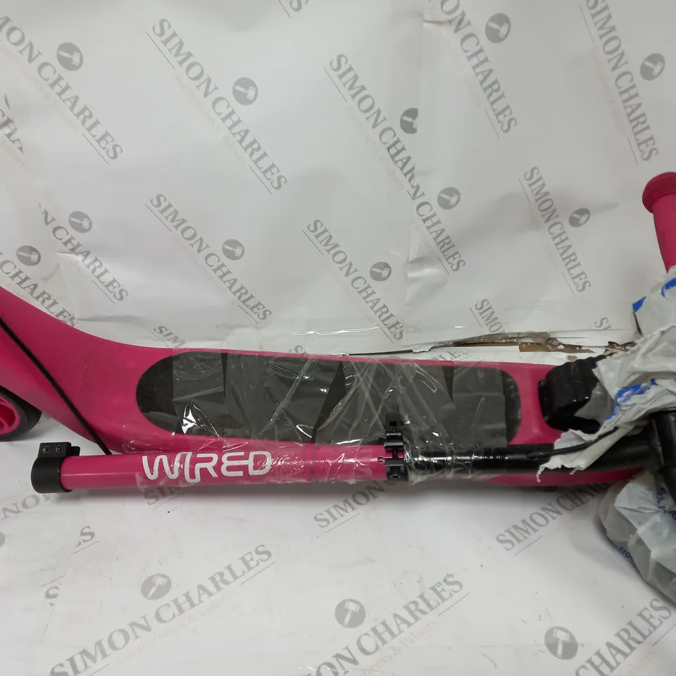 WIRED CHILDRENS SCOOTER IN PINK 