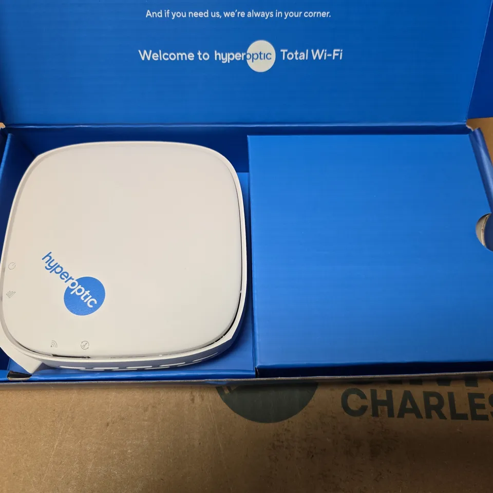 BOXED HYPEROPTIC TOTAL WI-FI MINIHUB
