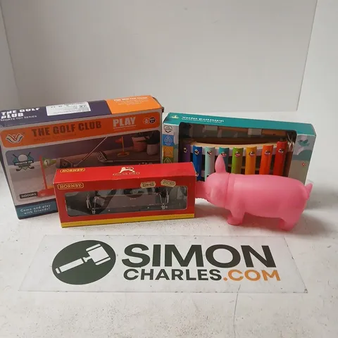 APPROXIMATELY 20 ASSORTED TOYS, GAMES, GIFTS AND NOVELTIES TO INCLUDE HORNBY ROLLING STOCK MODEL, THE GOLF CLUB TOY, ELC WOODEN GLOCKENSPIEL, ETC - COLLECTION ONLY