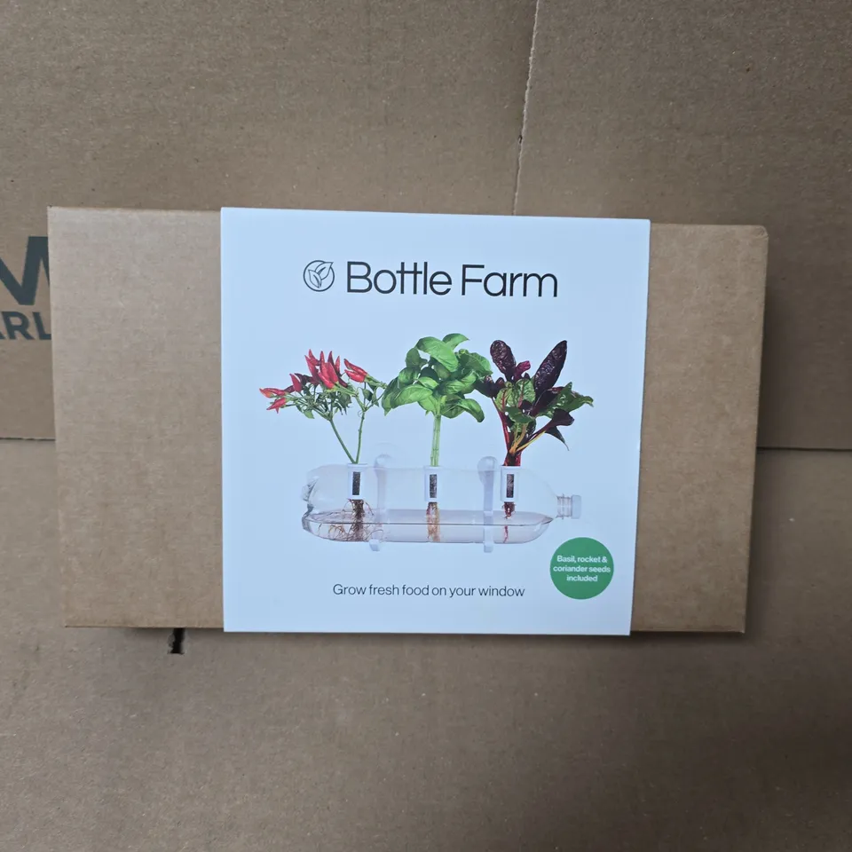 BOTTLE FARM GARDEN KIT – SELF-WATERING HERB PLANTER FOR WINDOWSILL (SEEDS INCLUDED)