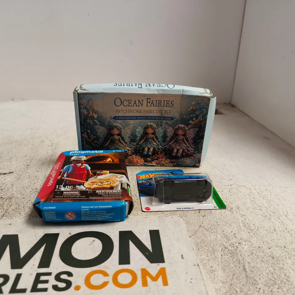 TOTE OF APPROXIMATELY 15 ASSORTED TOY/GAME ITEMS TO INCLUDE PLAYMOBIL SPECIAL PLUS, HOT WHEELS TESLA MODEL Y, OCEAN FAIRIES PATCHWORK DIY KIT ETC