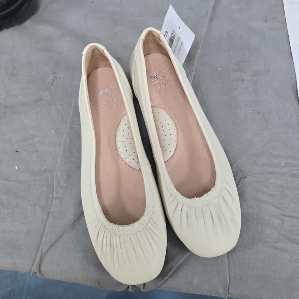 BOX OF APPROXIMATELY 10 ITEMS INCLUDING: PORCILIN HOUSE FIGURE, SIZE 6 BOOTS AND DANCE SHOES