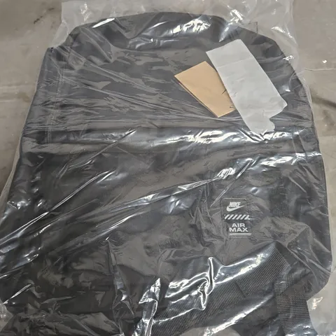 NIKE AIR MAX BACKPACK 21L