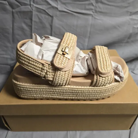 BOXED PAIR OF STEVE MADDEN BIGMONA SANDALS - UK SIZE 5