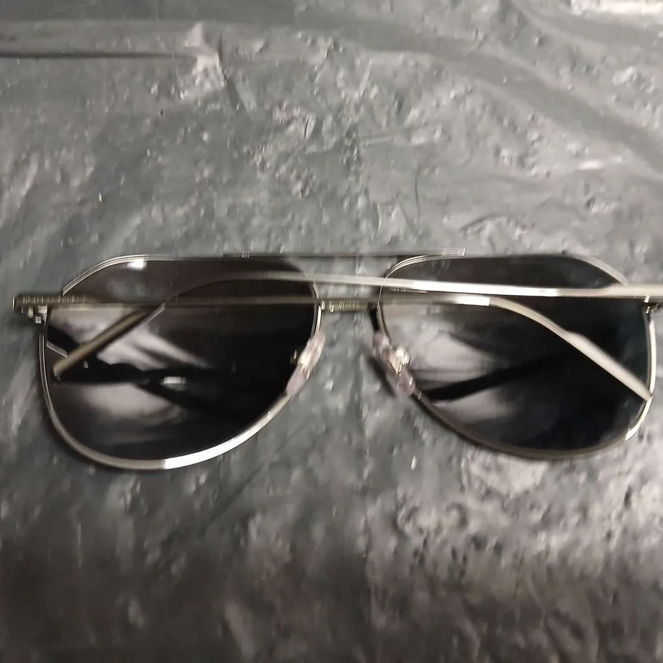 DOLCE & GABBANA SUNGLASSES – AVIATOR METAL FRAME (CASE INCLUDED)