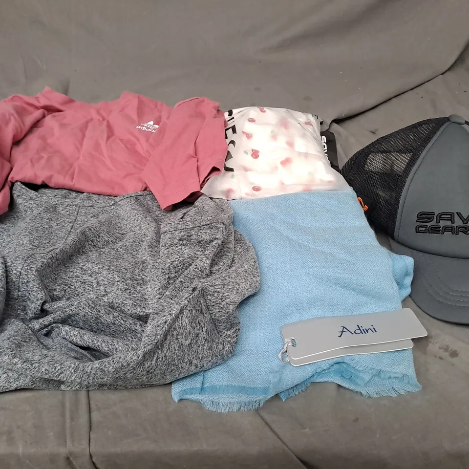 APPROXIMATELY 25 ASSORTED CLOTHING AND FASHION PRODUCTS IN VARIOUS STYLES AND SIZES - COLLECTION ONLY
