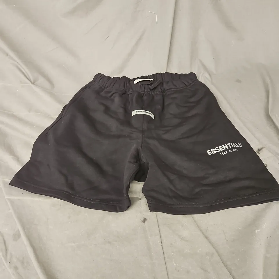 ESSENTIALS FEAR OF GOT SHORTS IN BLACK SIZE S
