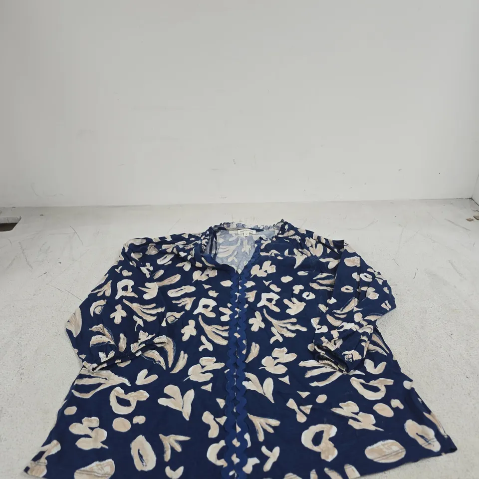 MONSOON LARGE BLUE AND WHITE WOMENS TOP
