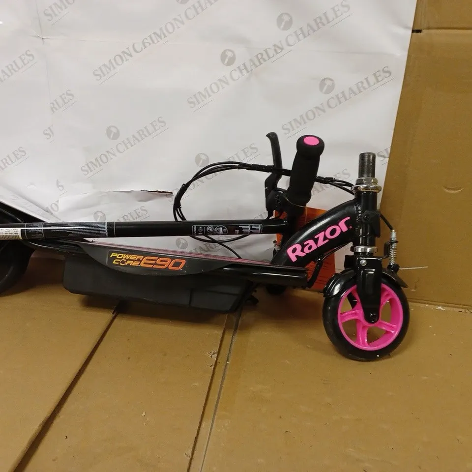 RAZOR POWERCORE E90 SCOOTER  RRP £179.99