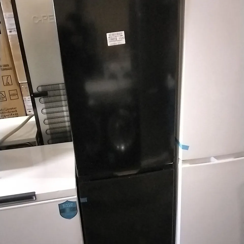 SWAN 55CM WIDE FREESTANDING 60/40 FRIDGE FREEZER IN BLACK - SR156120B