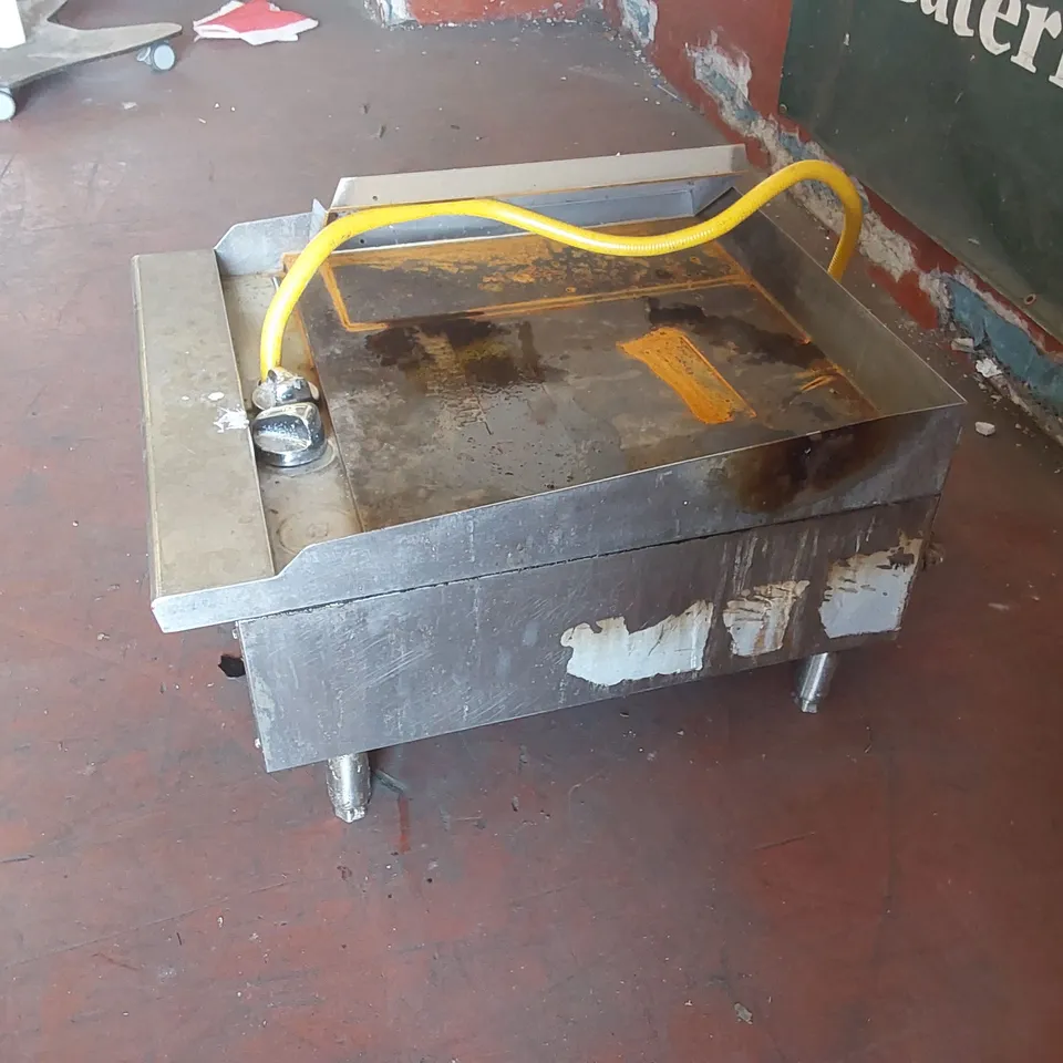 COMMERCIAL GAS GRIDDLE